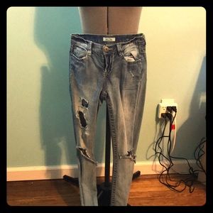 Light wash ripped skinny jeans